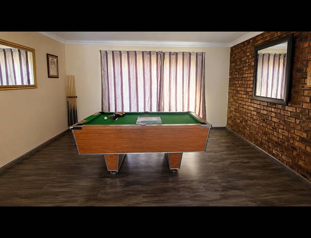4 BEDROOM HOUSE FOR SALE IN GOLF PARK